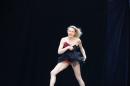 La Reine s ennuie 30 * 5616 x 3744 * (6.18MB)